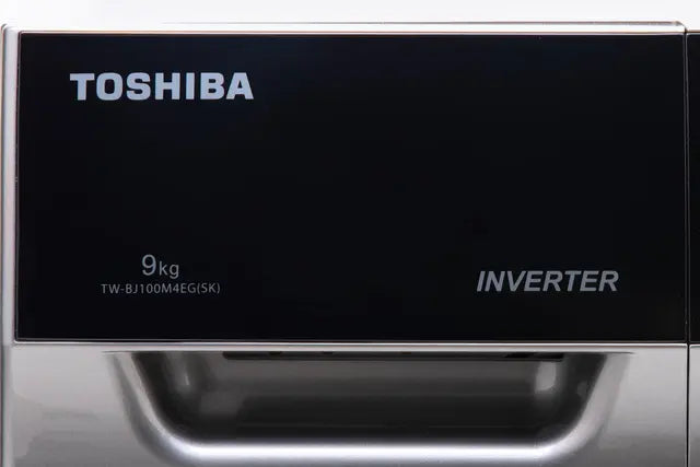 غسالة توشيبا 9كيلوجرامبمحرك انفرتر ولون فضي، 1400 لفة في الدقيقة، موديل TW-BJ100M4E SK ، 9 كيلوجرام تعبئة أمامية