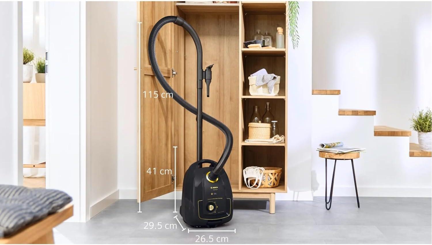 Bosch Series 4 | Bagged Canister 2000 Watt Vacuum Cleaner - BGL38GOLD