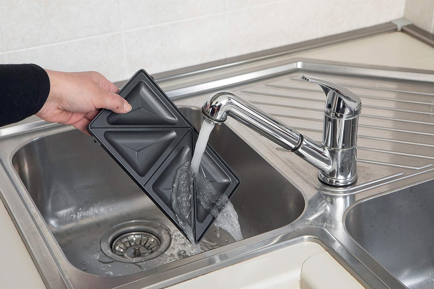 Kenwood 3-In-1 750W Grill, Waffle, Toasted Sandwich, Sandwich Maker - SMM02.000SI