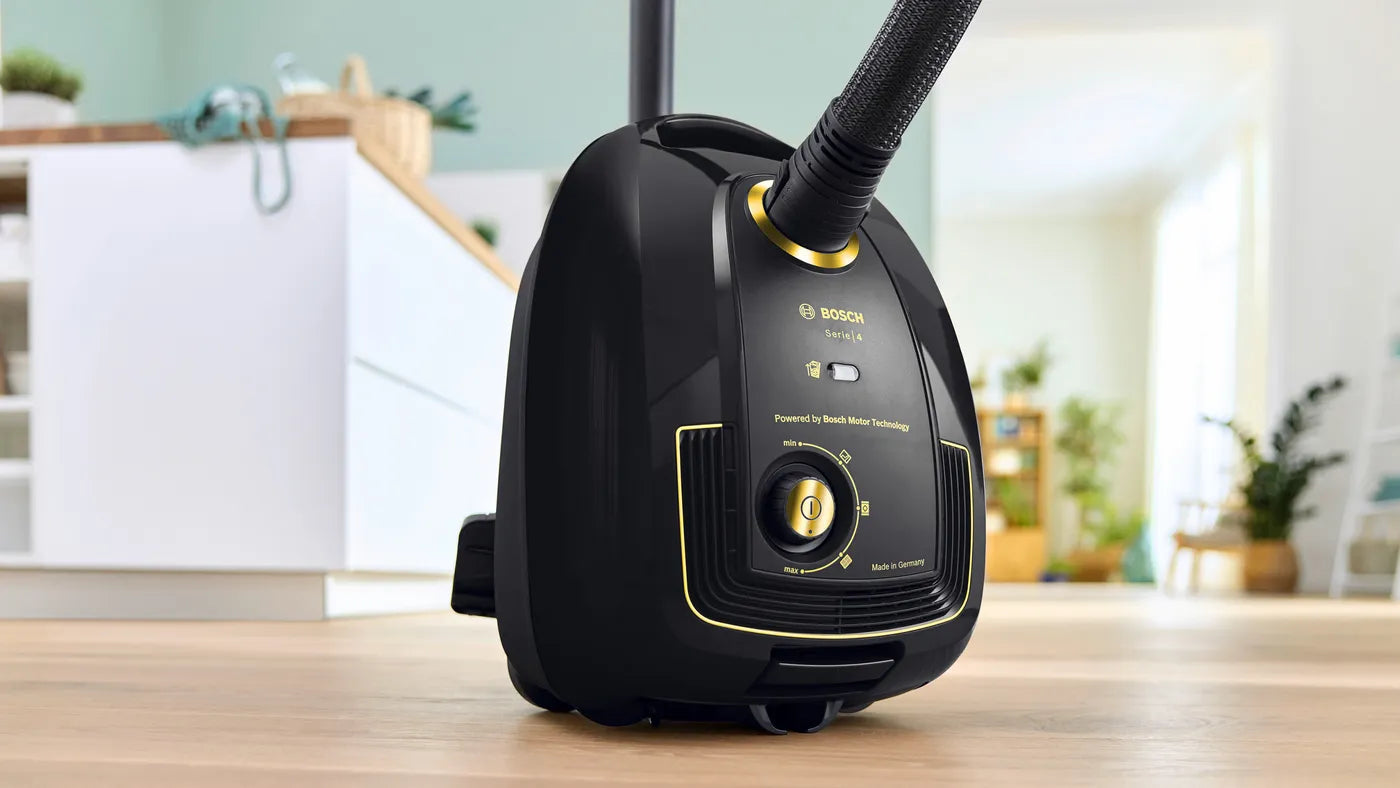 Bosch Series 4 | Bagged Canister 2000 Watt Vacuum Cleaner - BGL38GOLD